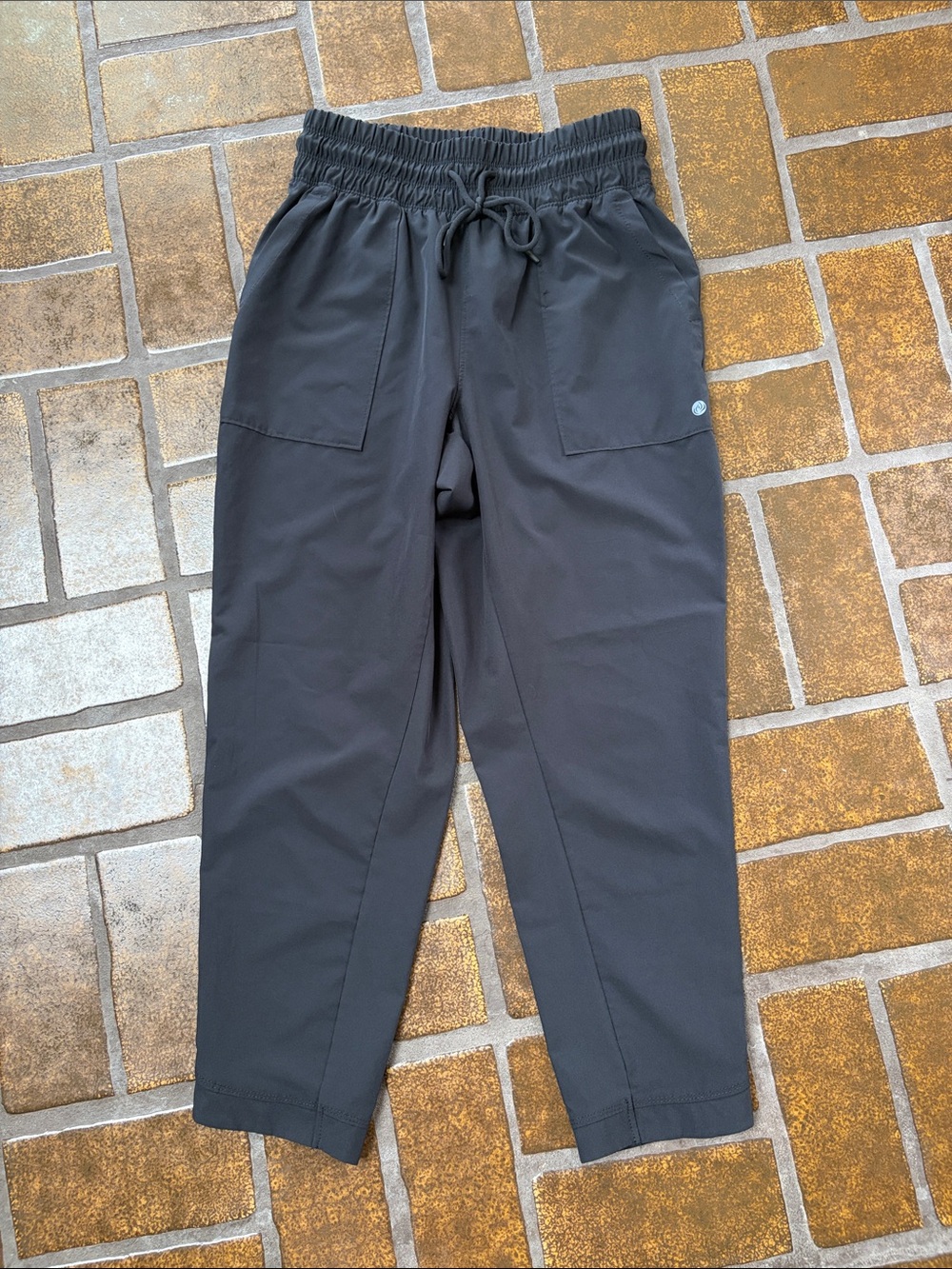 Apana Black Lightweight High Rise Cropped Slim Leg Active Pant